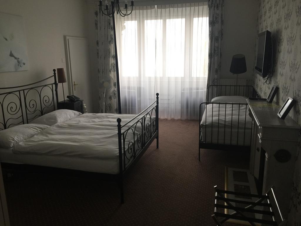 Hotel Splendid มงเทรอซ์ ภายนอก รูปภาพ